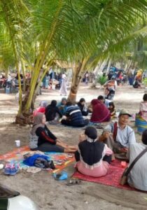 Berekreasi Ke Pantai Krikit Tanggamus Paska Hari Raya Idhul Fitri 1444 Membuat Keindahan dan Kebanggaan Tersendiri