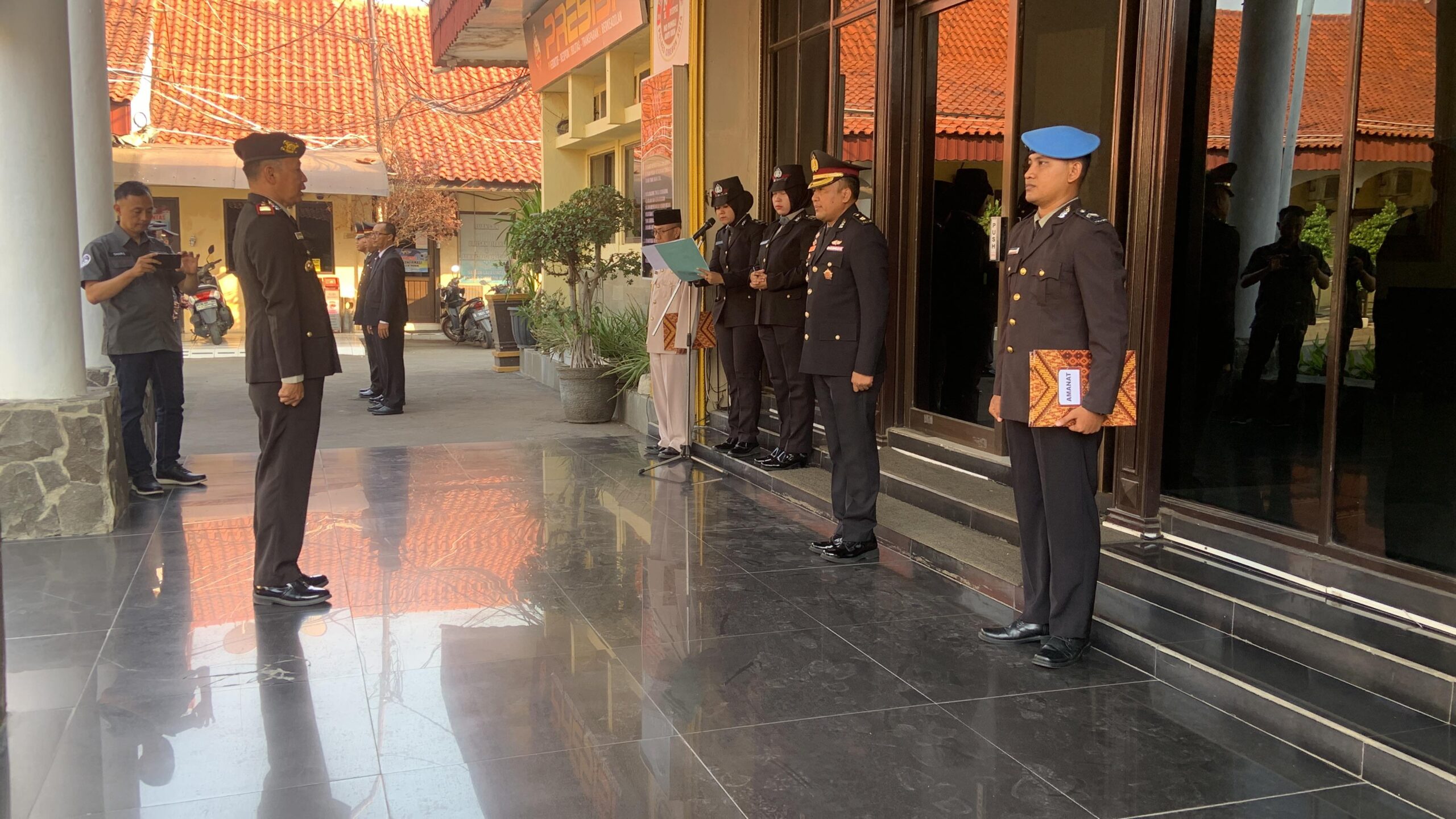 Upacara Peringatan Hari Sumpah Pemuda Tingkat Polres Cirebon Kota Berlangsung Khidmat