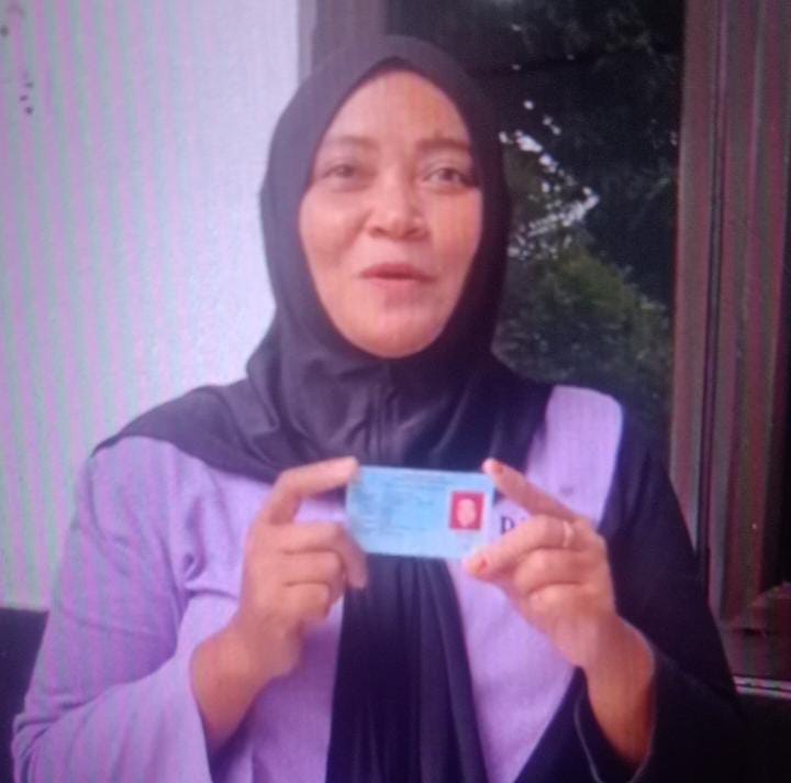 KTP Gratis dan Di antar Langsung, Warga Kelurahan Bunder Ucapkan Terima Kasih Kepada Bupati Maesyal Rasyid