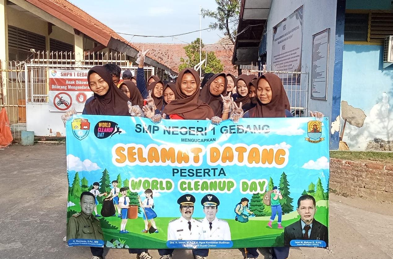World CleanUp Day, SMPN 1 Gebang Tanamkan Karakter Peduli Lingkungan pada Siswa