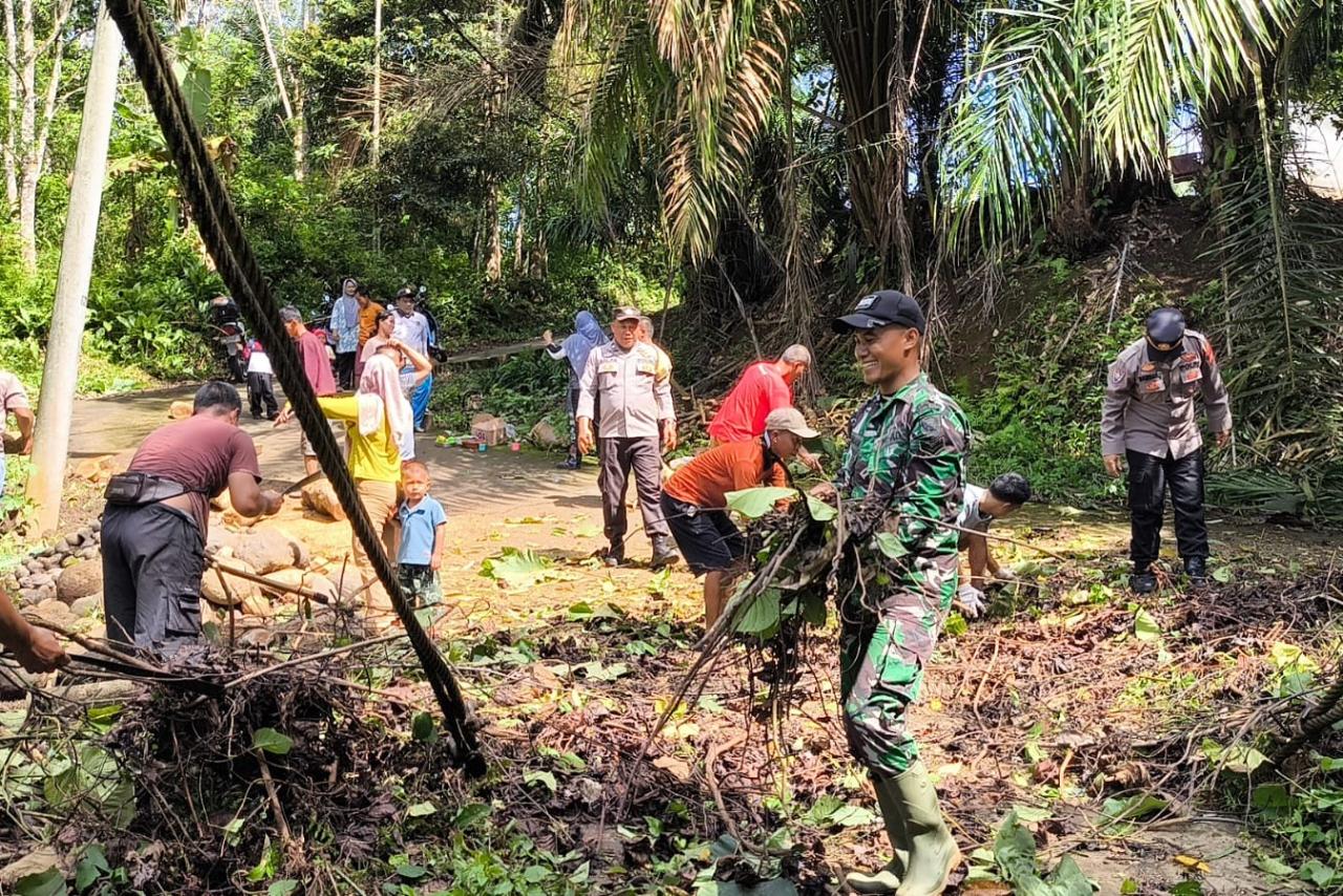 Polda Sumsel Gelar Aksi Bersih Lingkungan di Lubuk Linggau, Wujud Program BELIDA