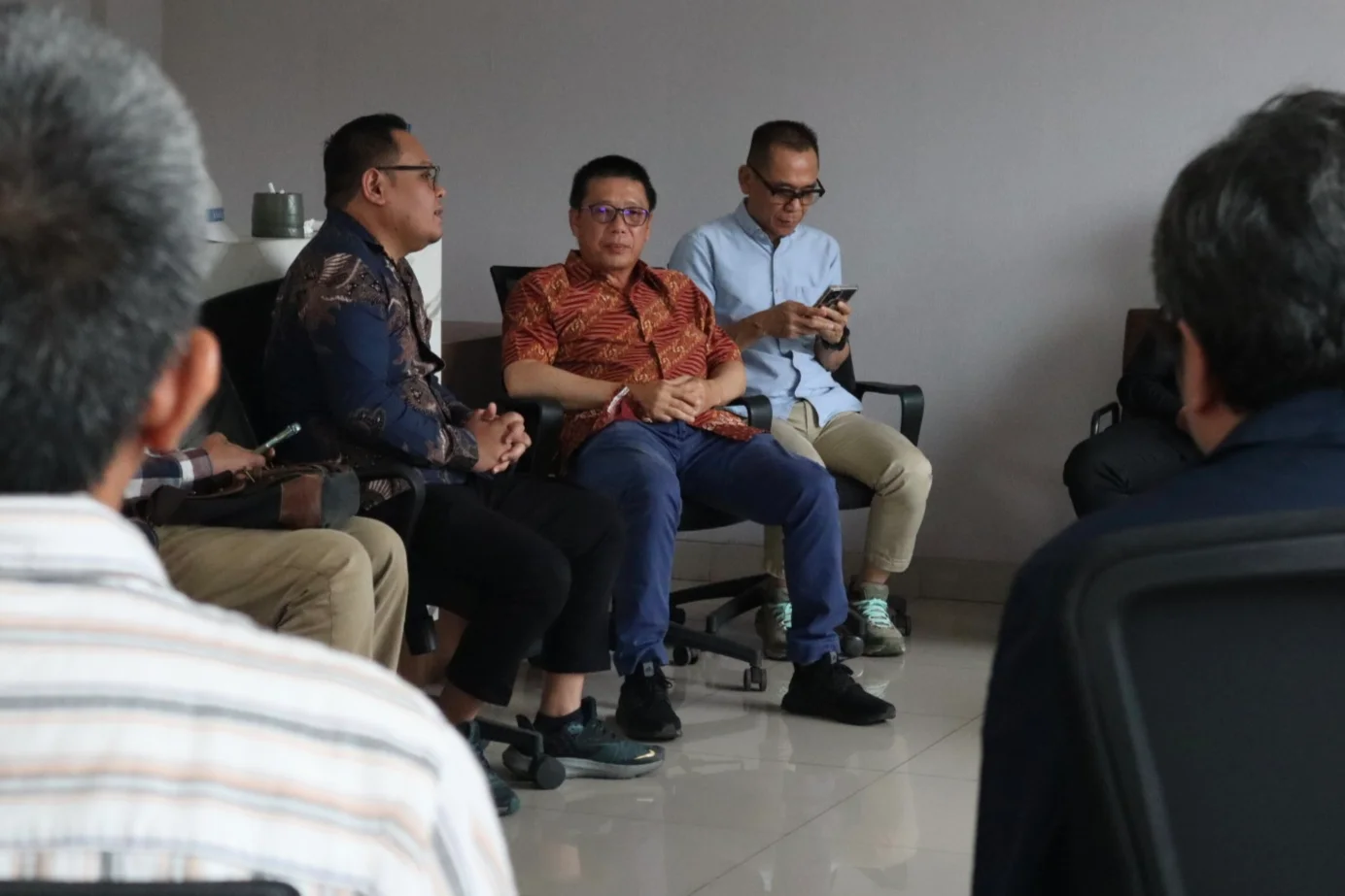 Bau Menyengat di Mekar Bakti Belum Terjawab, Warga Minta Sumber Pencemaran Dibuktikan