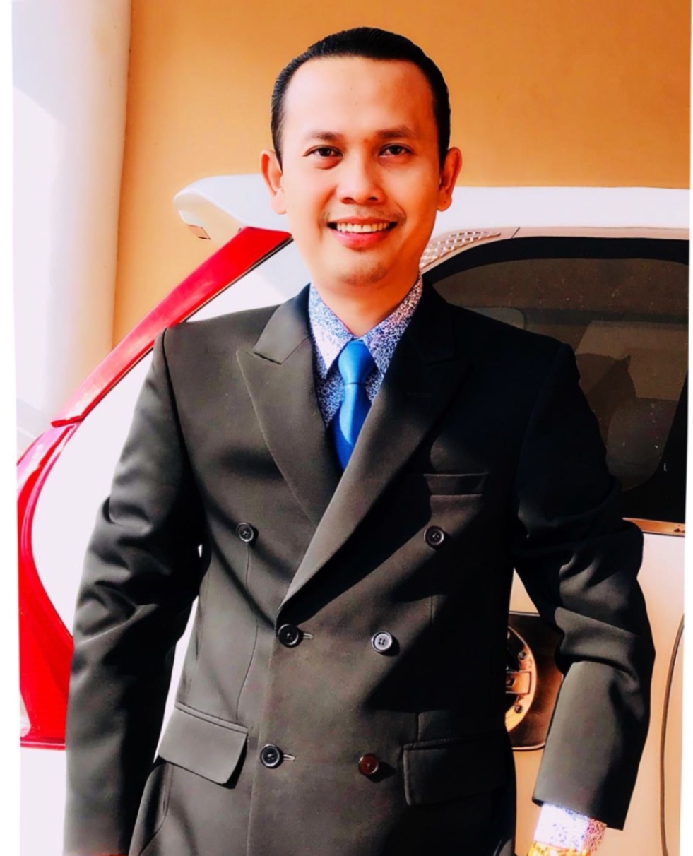 Praktisi hukum asli Banten, Dr. (HC). Acep Saepudin, S.H.I., S.H., M.H., M.M., M.Si