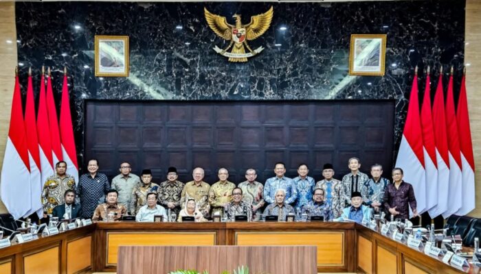 Hadiri Rapat Pleno Perdana Wantimpres RI, Bamsoet: Rencanakan Enam Komisi Bidang Hadapi Tantangan Strategis Indonesia