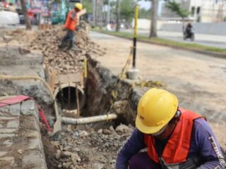 Pembangunan Crossing Drainase di CitraRaya Tangerang, Upaya Antisipasi Genangan